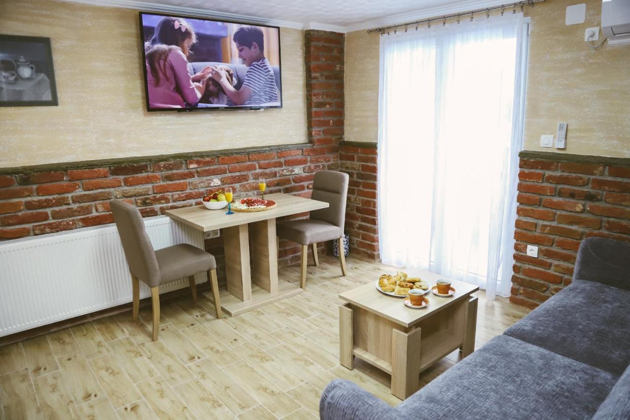 Hotel Zrinski 코프리브니차 외부 사진